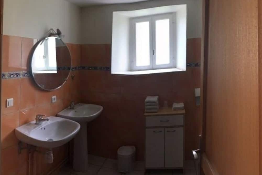 Photo of Bathroom in Cagnotte