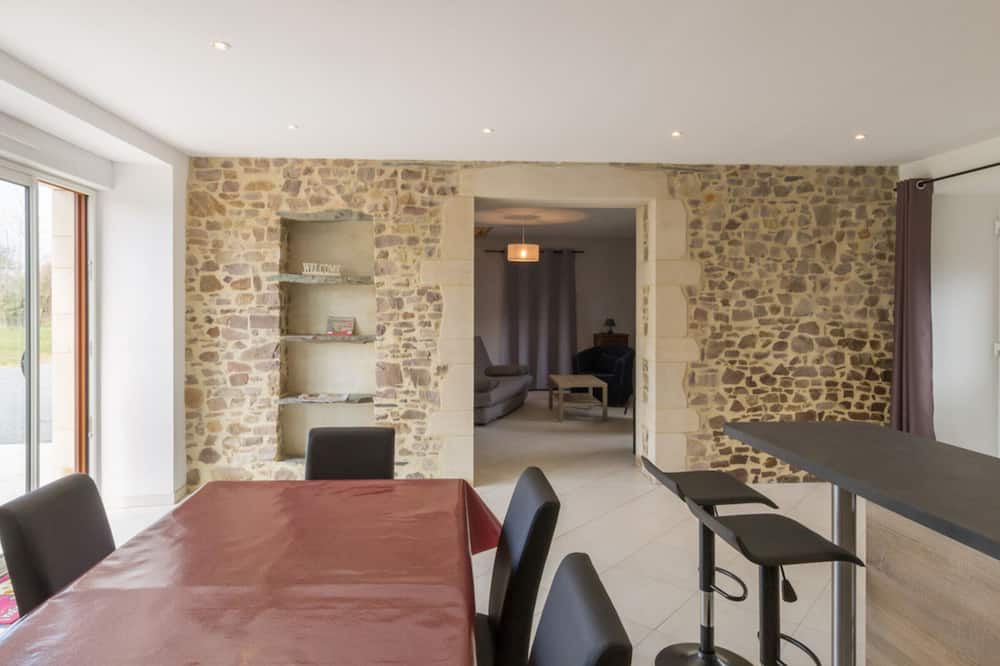 Photo of Livingroom in Creances