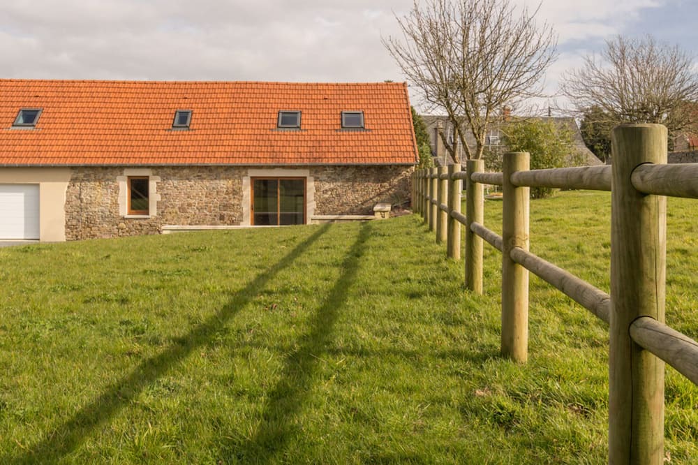 Photo of Outdoor in Creances