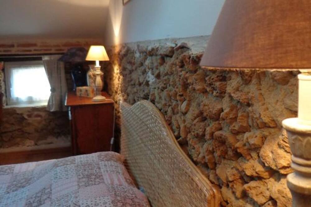 Photo of Bedroom in Mont-de-Marsan