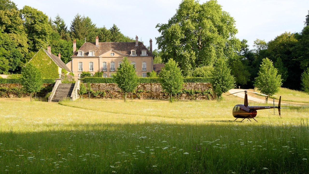 Photo of Outdoor in Poil