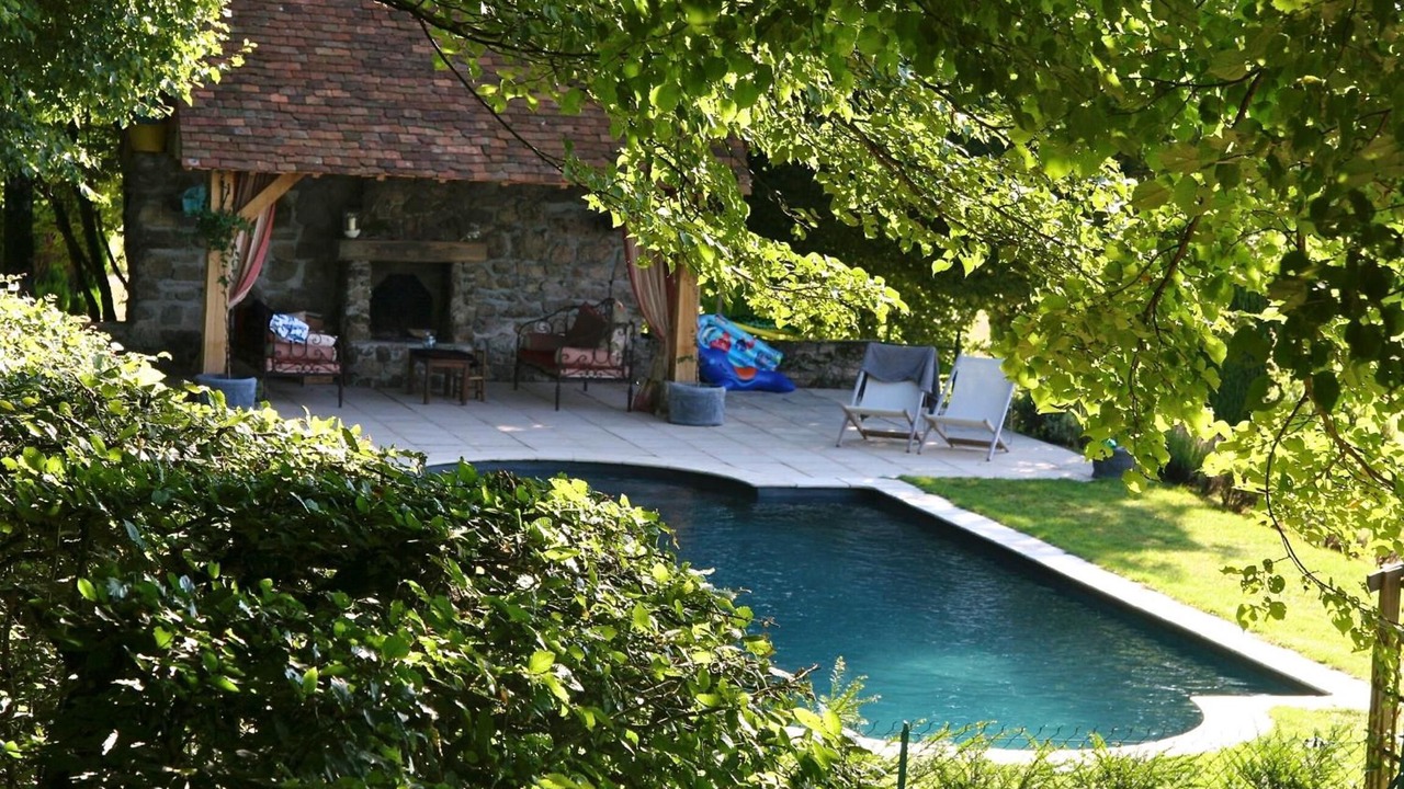 Photo of Outdoor in Poil