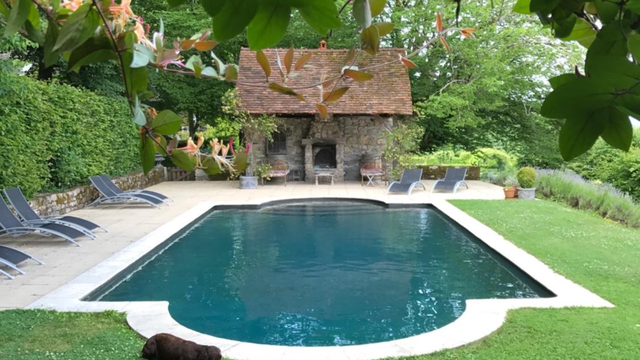 Photo of Outdoor in Poil