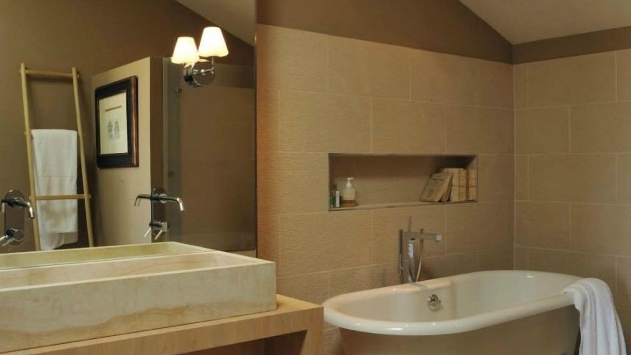 Photo of Bathroom in Beaulieu-sur-Layon