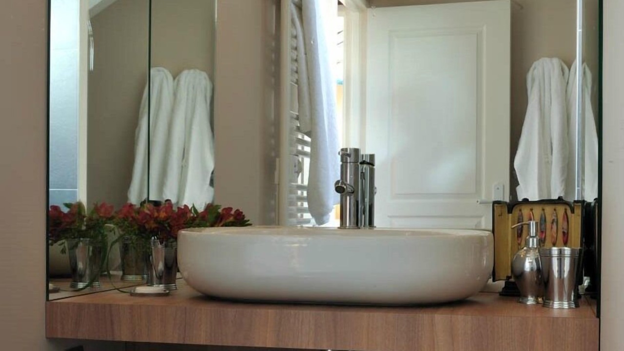 Photo of Bathroom in Beaulieu-sur-Layon