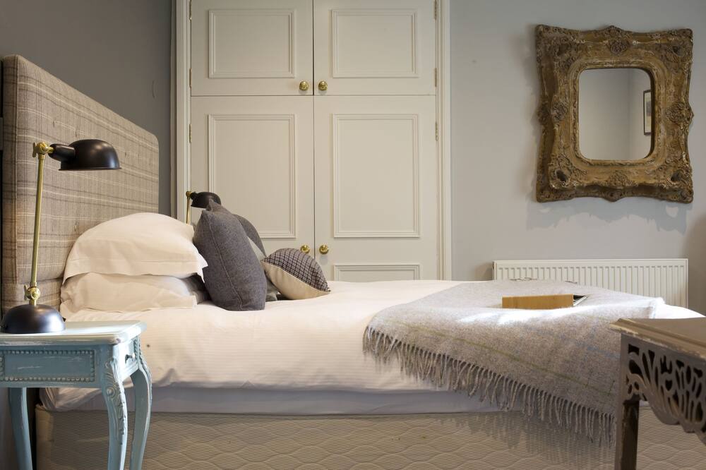 Photo of Bedroom in Faringdon