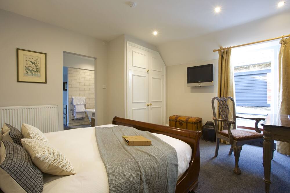 Photo of Bedroom in Faringdon