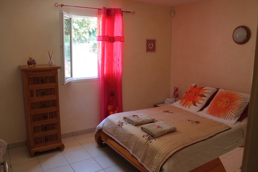 Photo of Bedroom in Montauroux