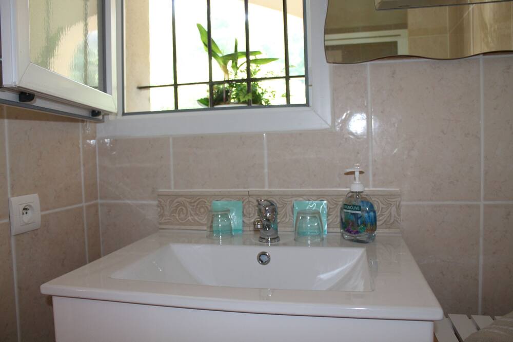 Photo of Bathroom in Montauroux