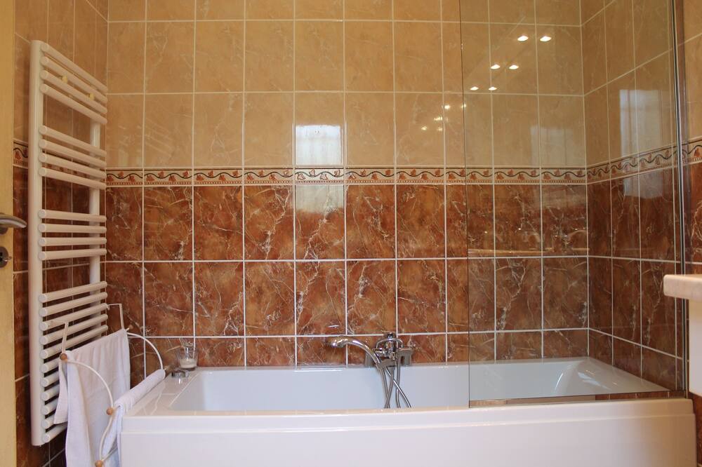 Photo of Bathroom in Montauroux