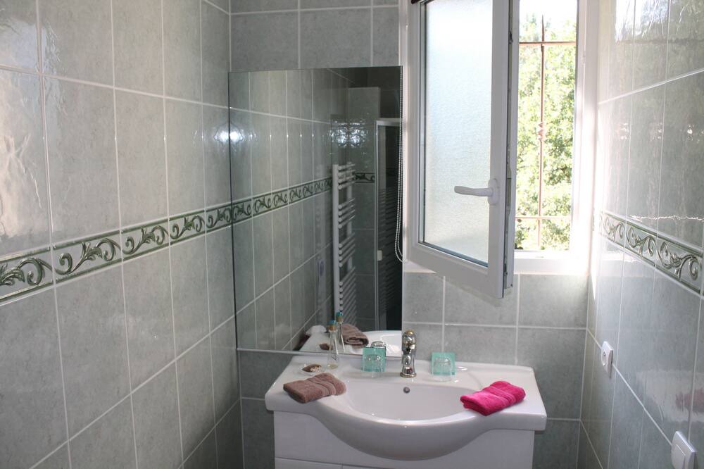 Photo of Bathroom in Montauroux