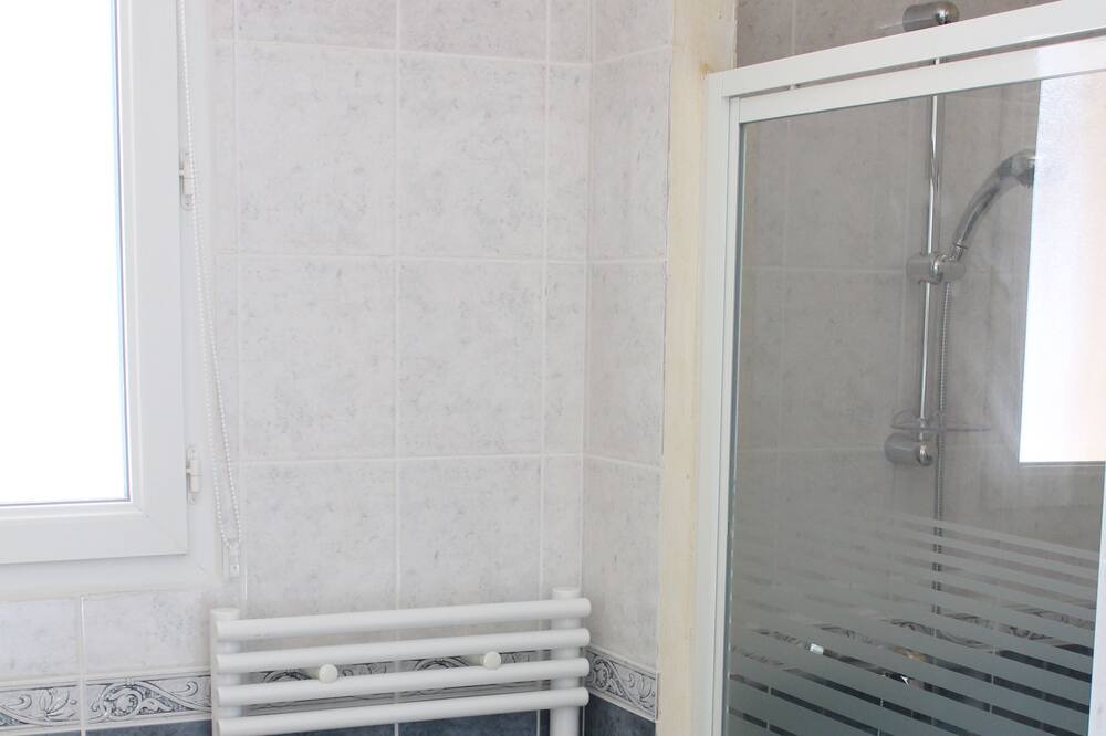 Photo of Bathroom in Montauroux