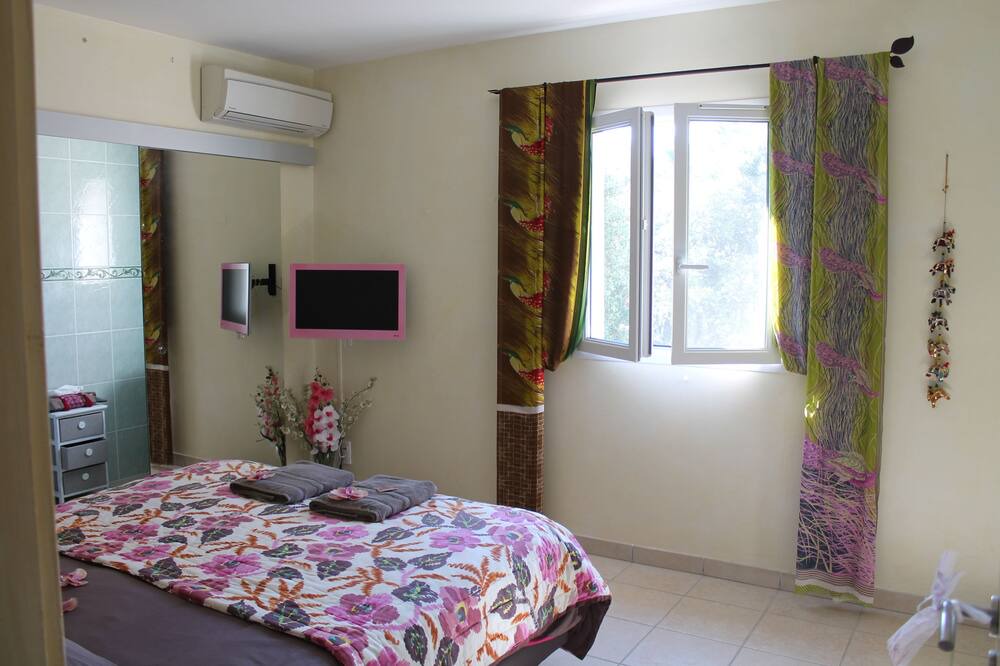 Photo of Bedroom in Montauroux