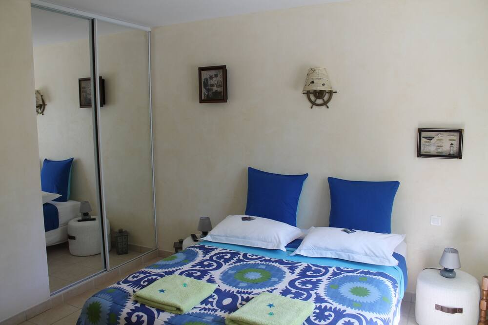 Photo of Bedroom in Montauroux