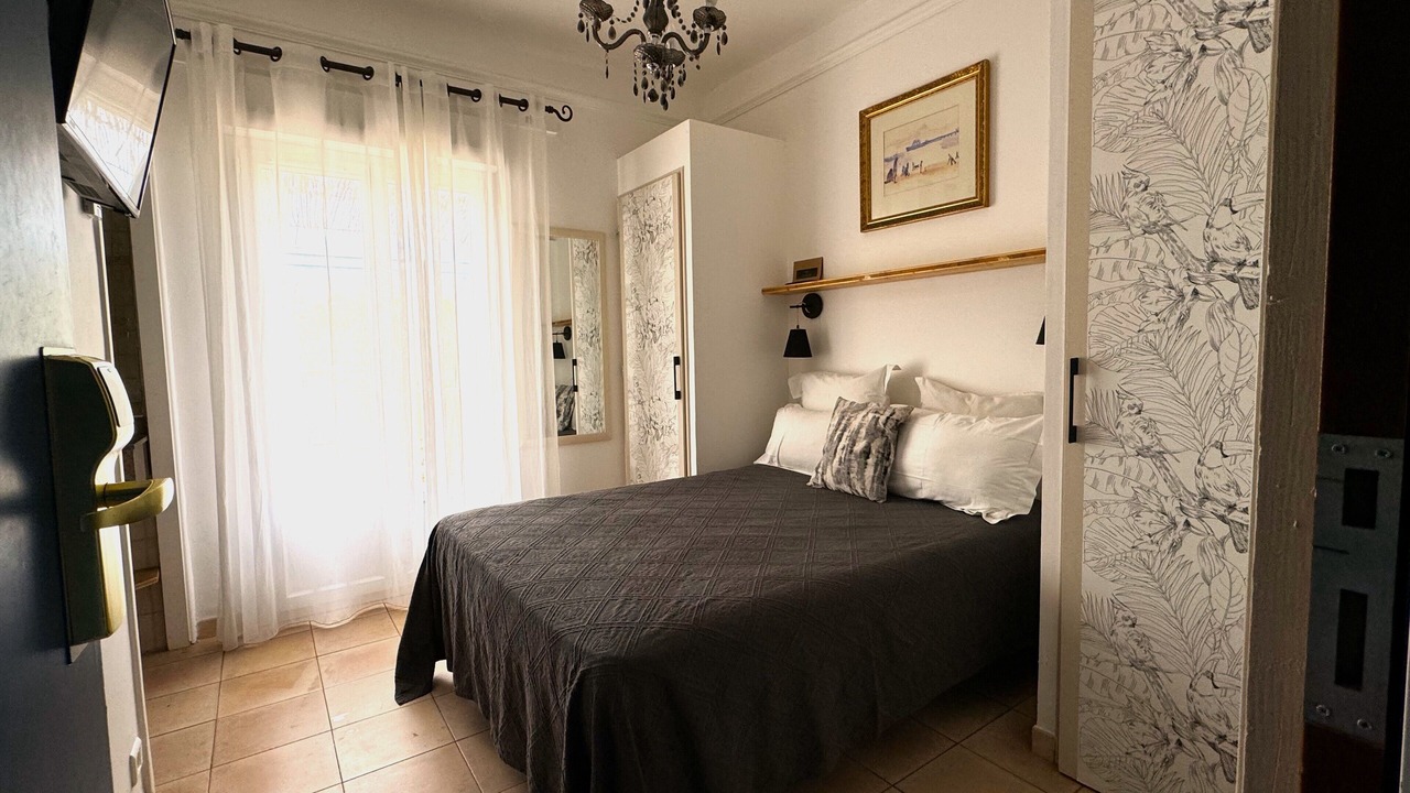 Photo of Bedroom in Le Lavandou