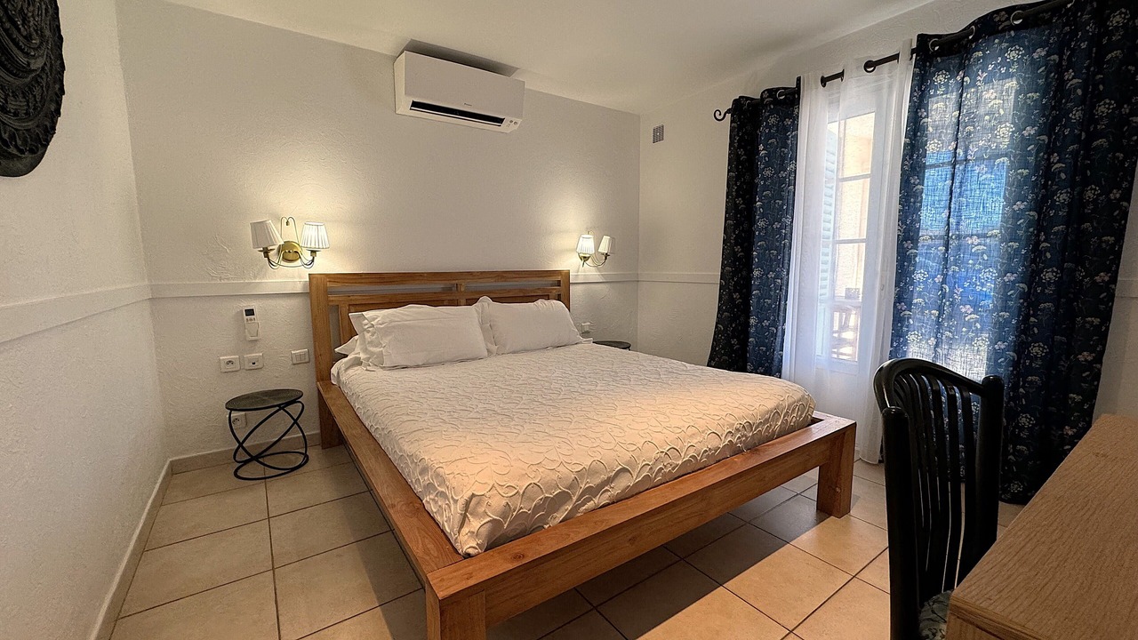 Photo of Bedroom in Le Lavandou