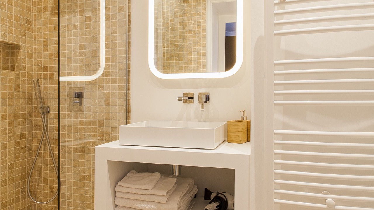 Photo of Bathroom in Cluny