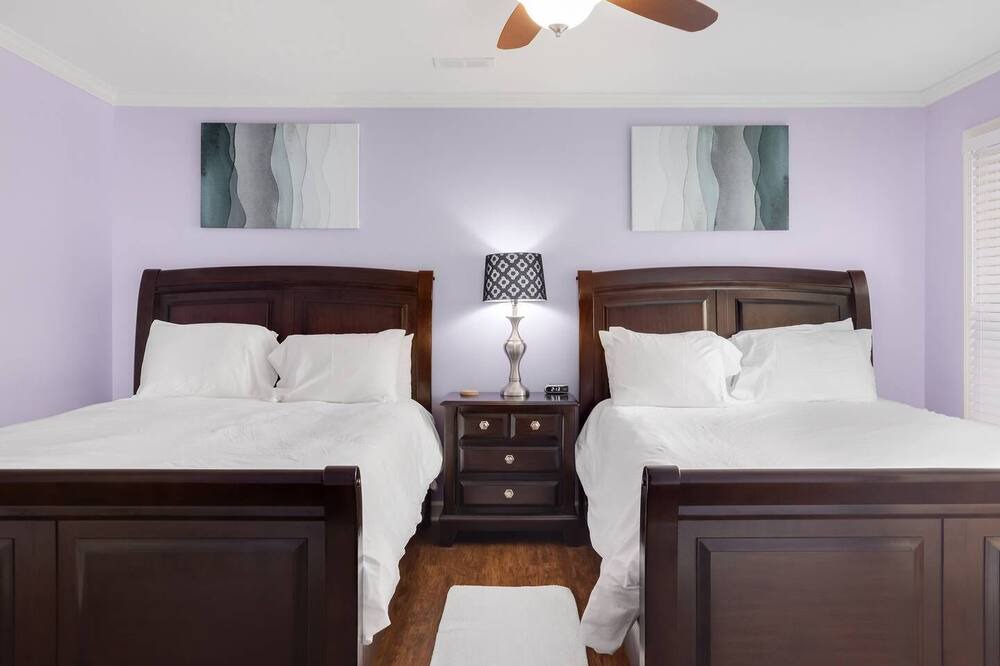 Photo of Bedroom in Northeast Raleigh