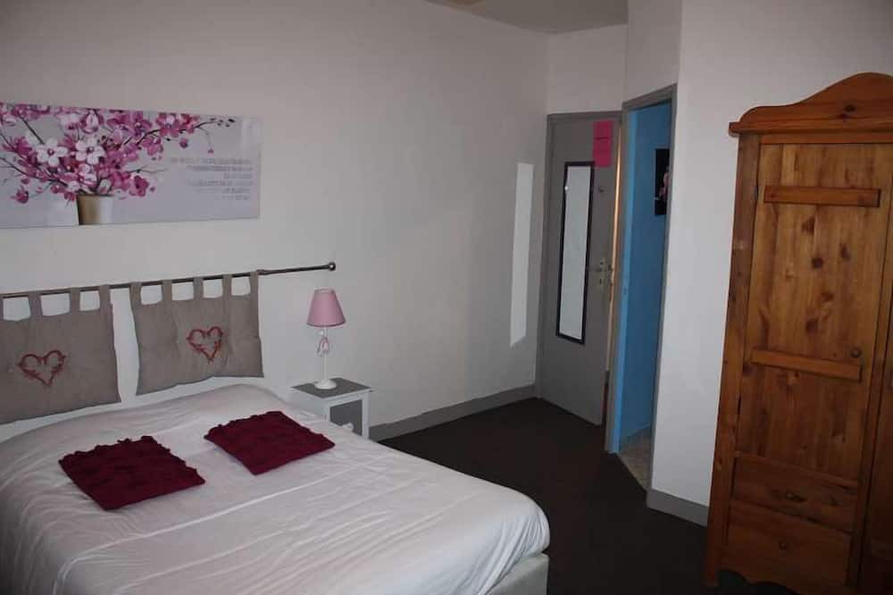 Photo of Bedroom in Vezelay