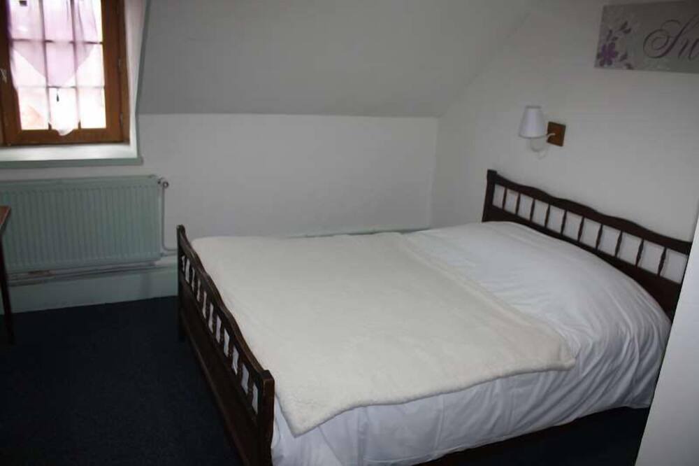 Photo of Bedroom in Vezelay