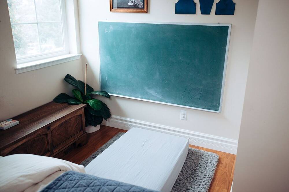 Photo of Bedroom in Penngrove
