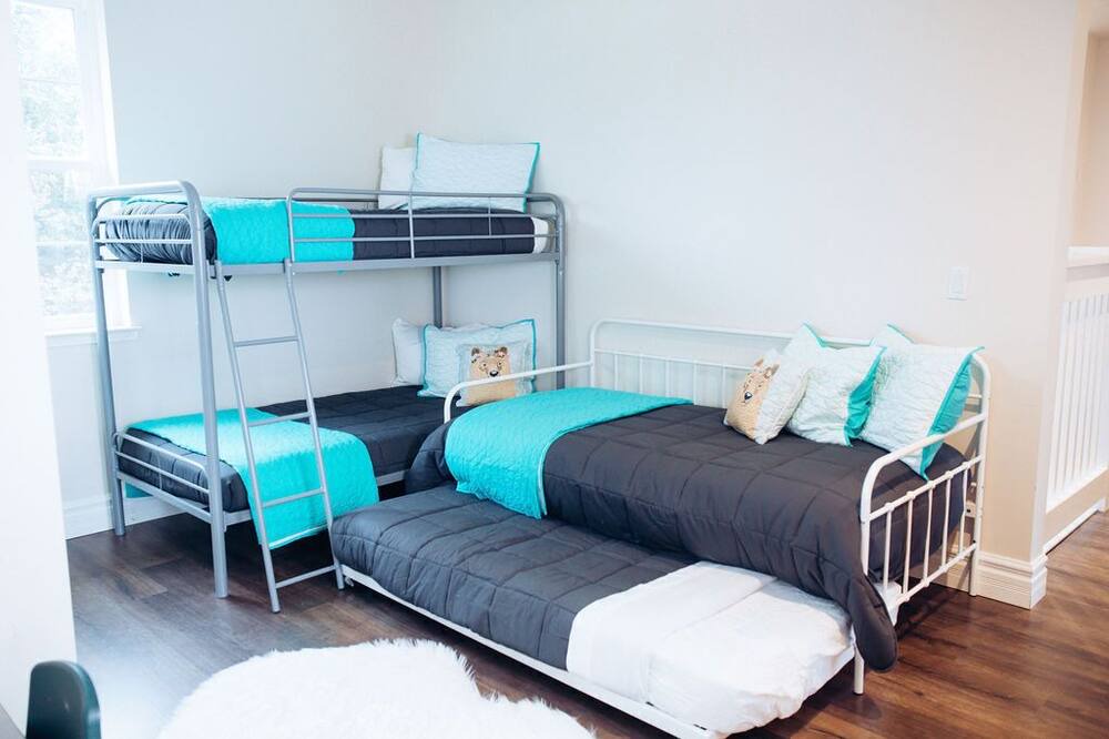 Photo of Bedroom in Penngrove