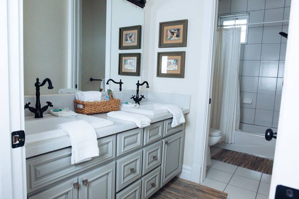 Photo of Bathroom in Penngrove