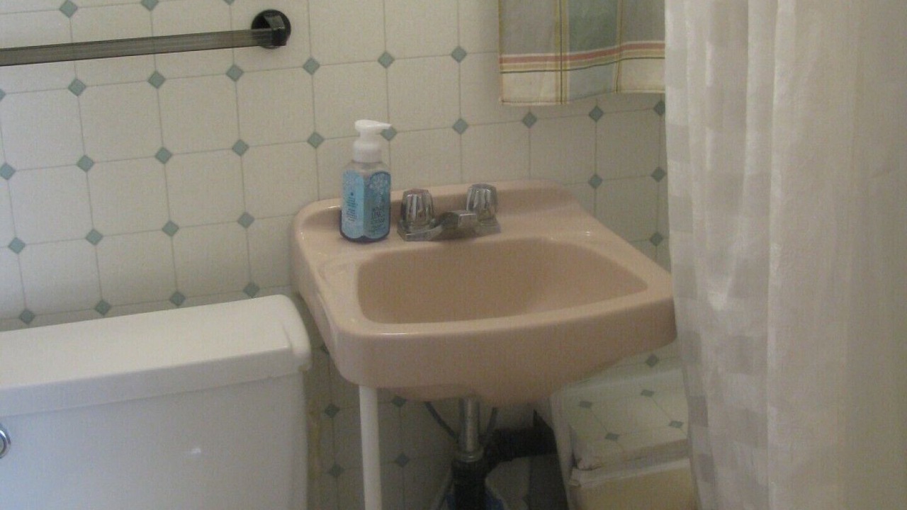 Photo of Bathroom in Isaacs Glen