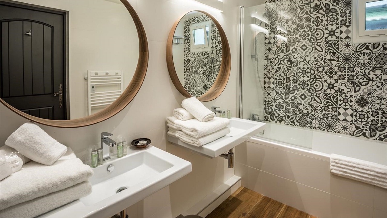 Photo of Bathroom in Le Grau-Du-Roi