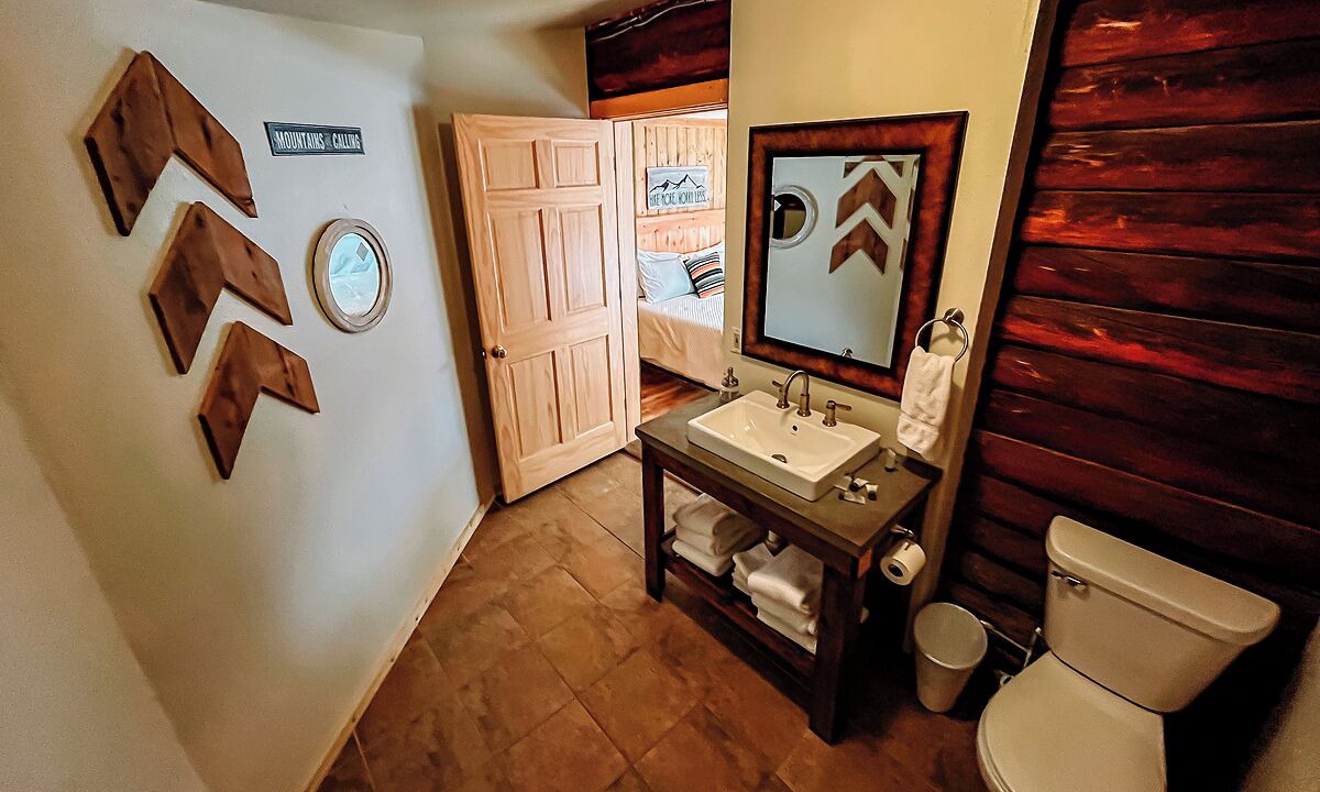 Photo of Bathroom in Shell