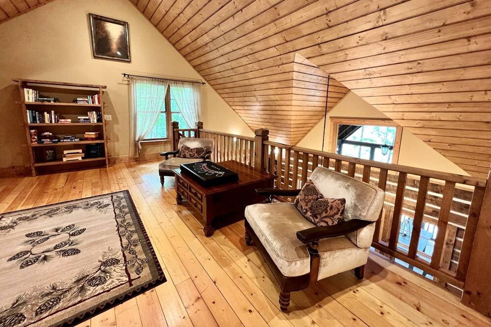 Photo of Livingroom in Franklin