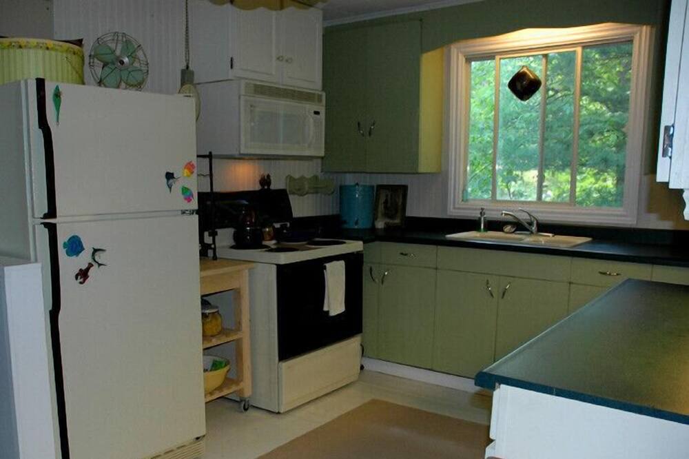 Photo of Kitchen in Port Franks