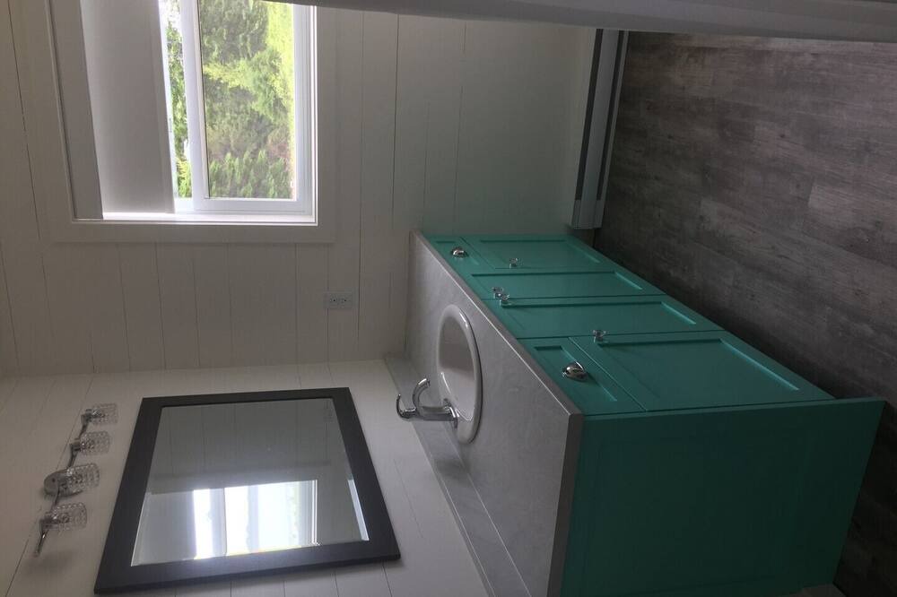 Photo of Bathroom in Jardineville