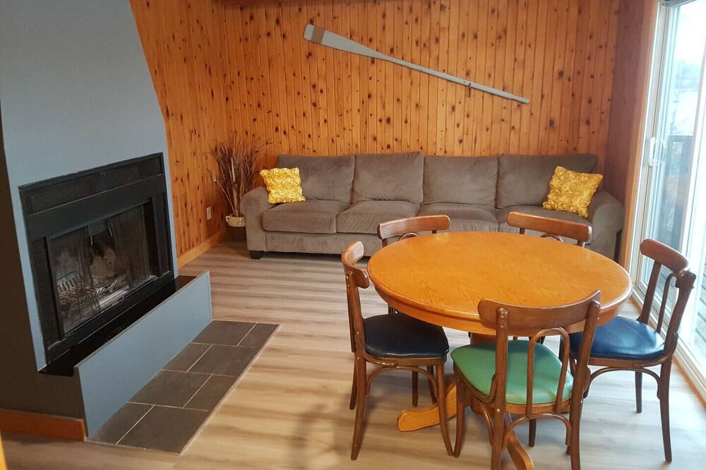 Photo of Livingroom in Otonabee-South Monaghan