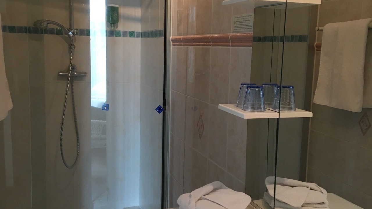 Photo of Bathroom in Saint-Satur