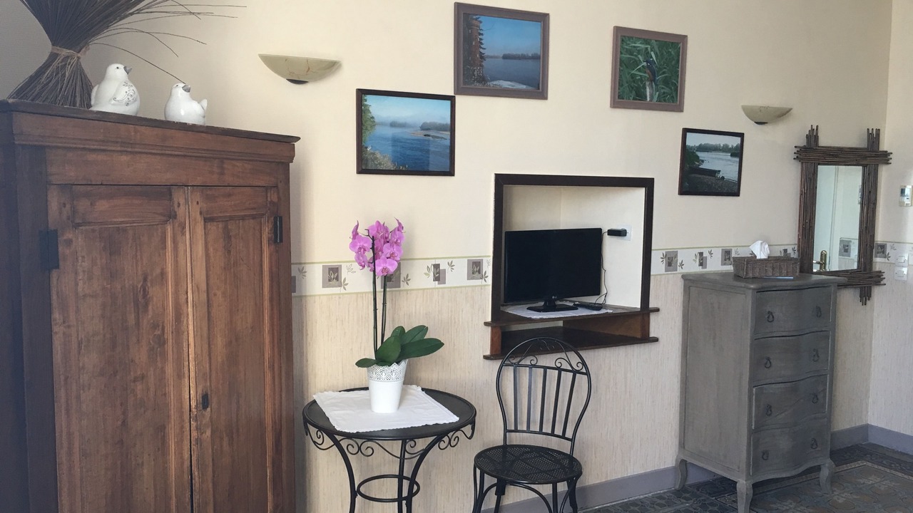 Photo of Bedroom in Saint-Satur