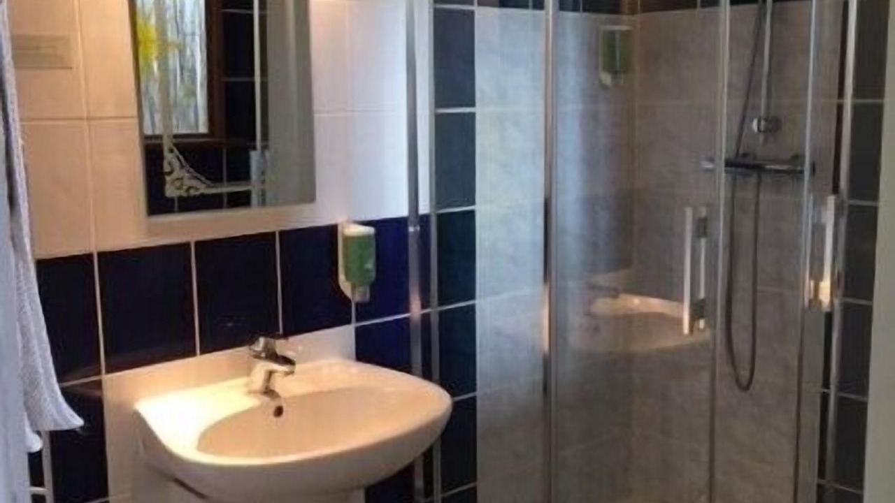 Photo of Bathroom in Saint-Satur