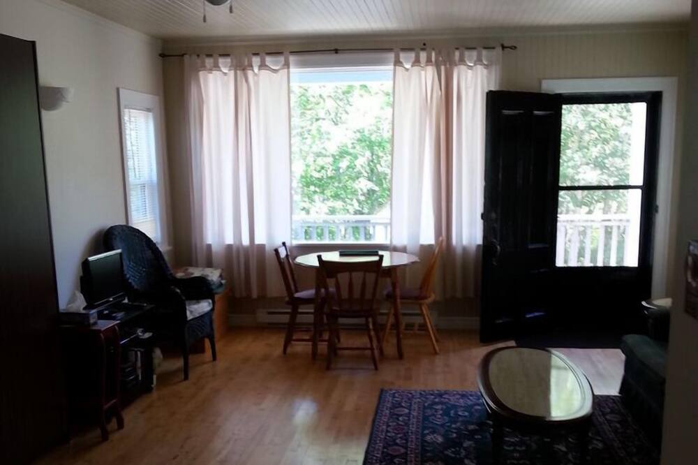 Photo of Livingroom in Mill Cove