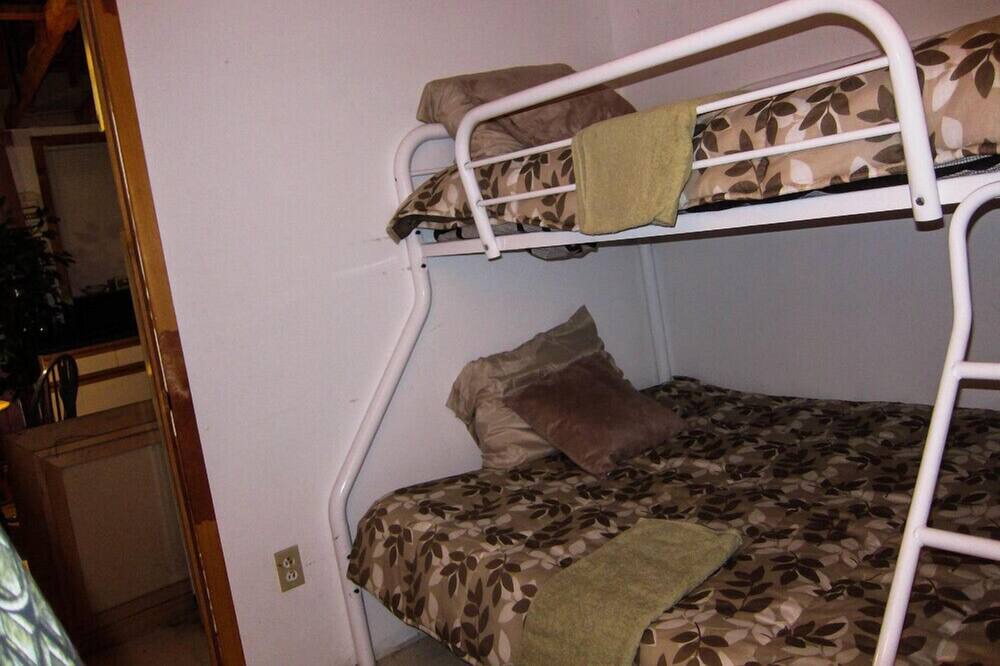 Photo of Bedroom in Haliburton