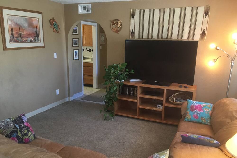 Photo of Bedroom in Mesilla Park