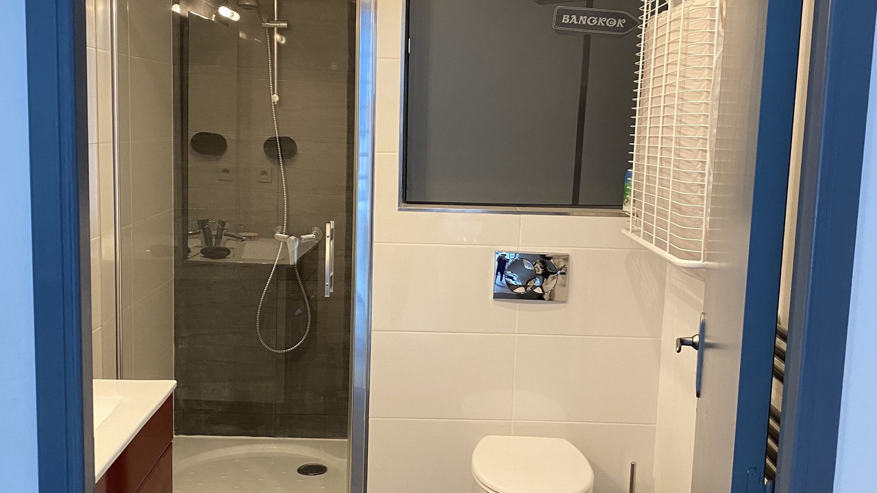 Photo of Bathroom in Dieppe
