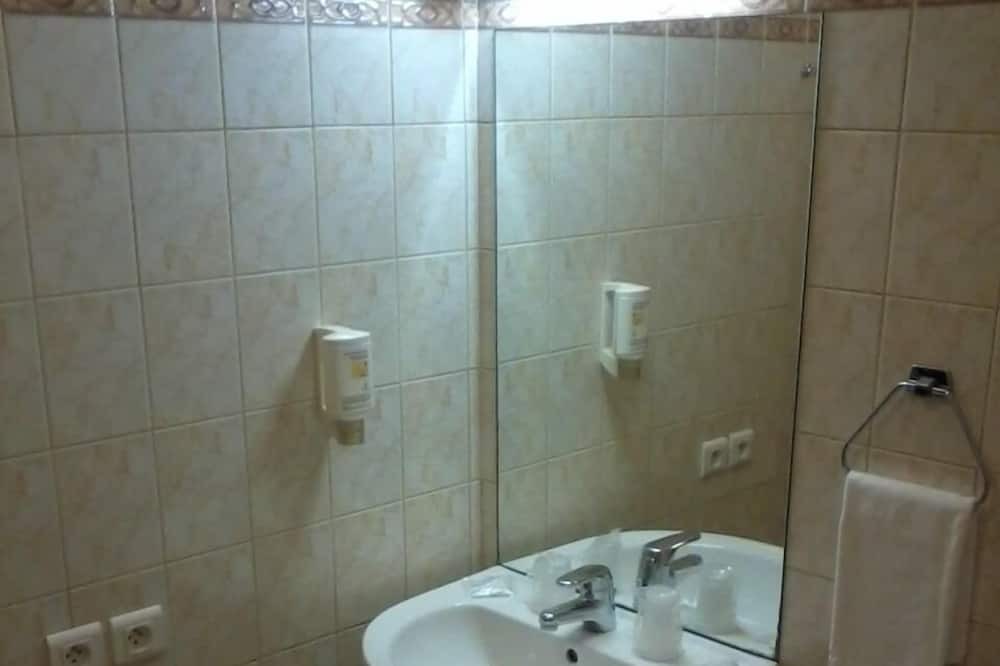 Photo of Bathroom in Montargis