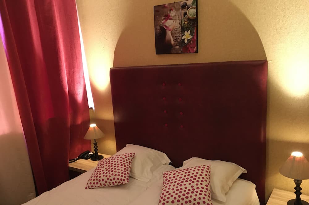 Photo of Bedroom in Montargis
