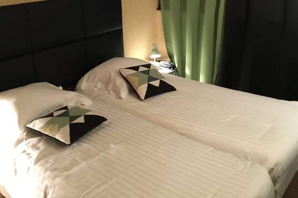 Photo of Bedroom in Montargis