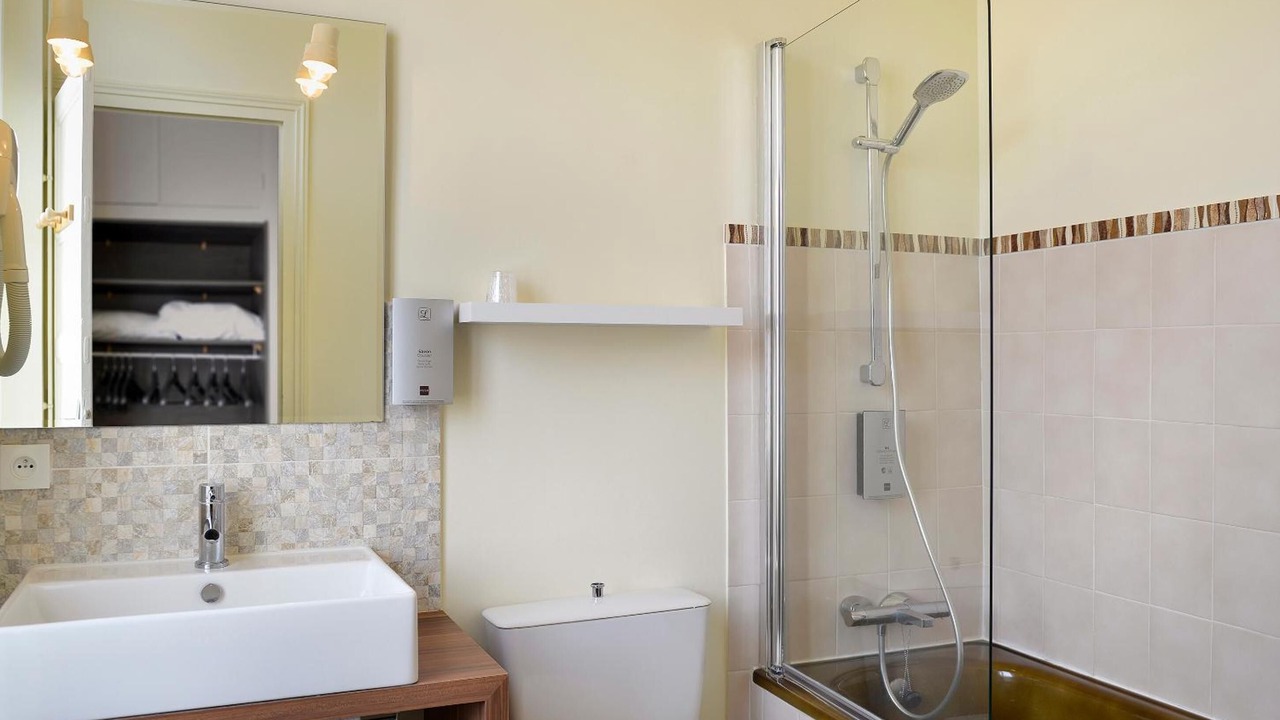 Photo of Bathroom in Mont-pres-Chambord