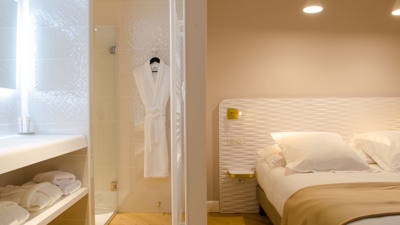 Photo of Bedroom in Beziers City Centre