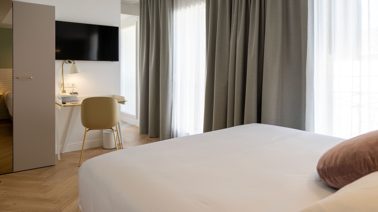 Photo of Bedroom in Beziers City Centre