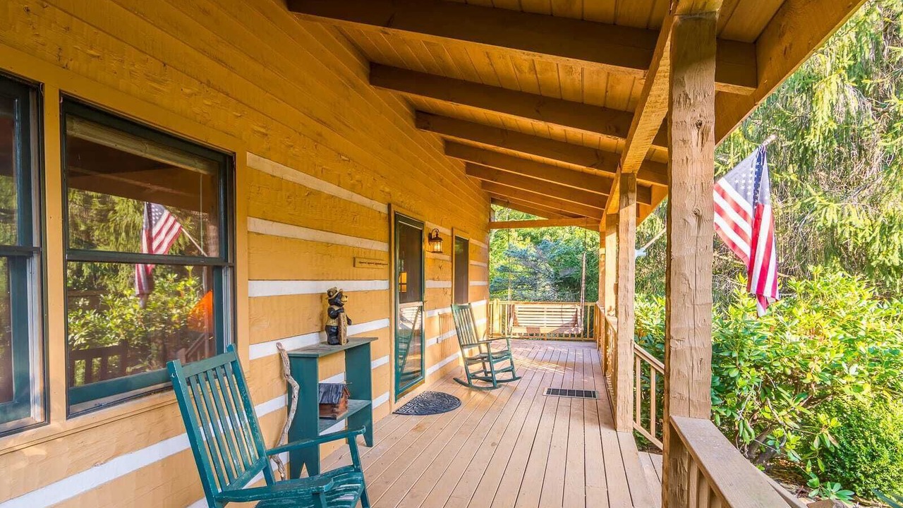 Photo of Patio Balcony in Foscoe