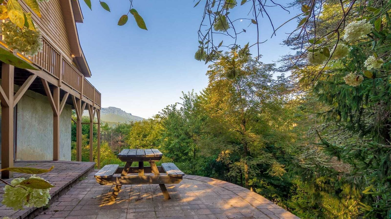 Photo of Patio Balcony in Foscoe