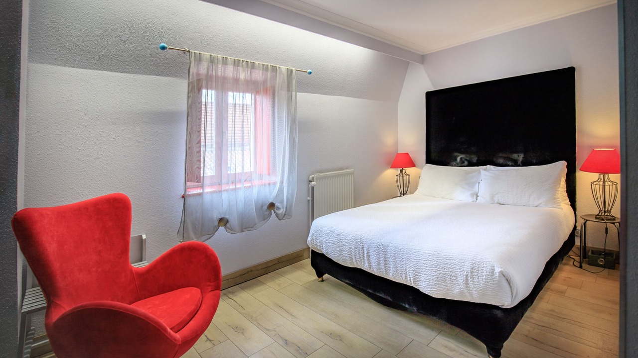 Photo of Bedroom in Tournus